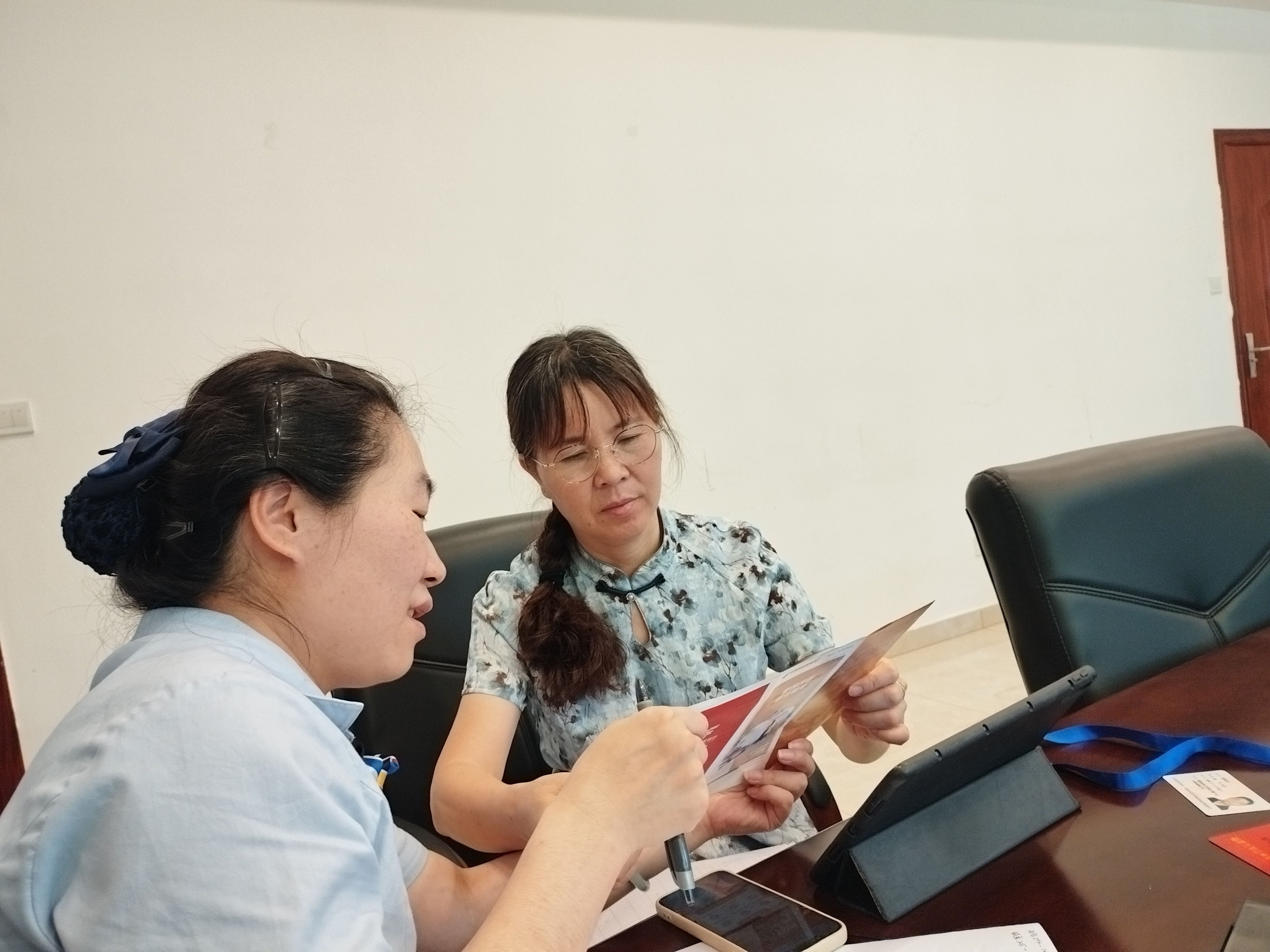 郵儲(chǔ)銀行連江縣支行走進(jìn)企業(yè) 普及金融知識(shí)守護(hù)員工 “錢袋子”